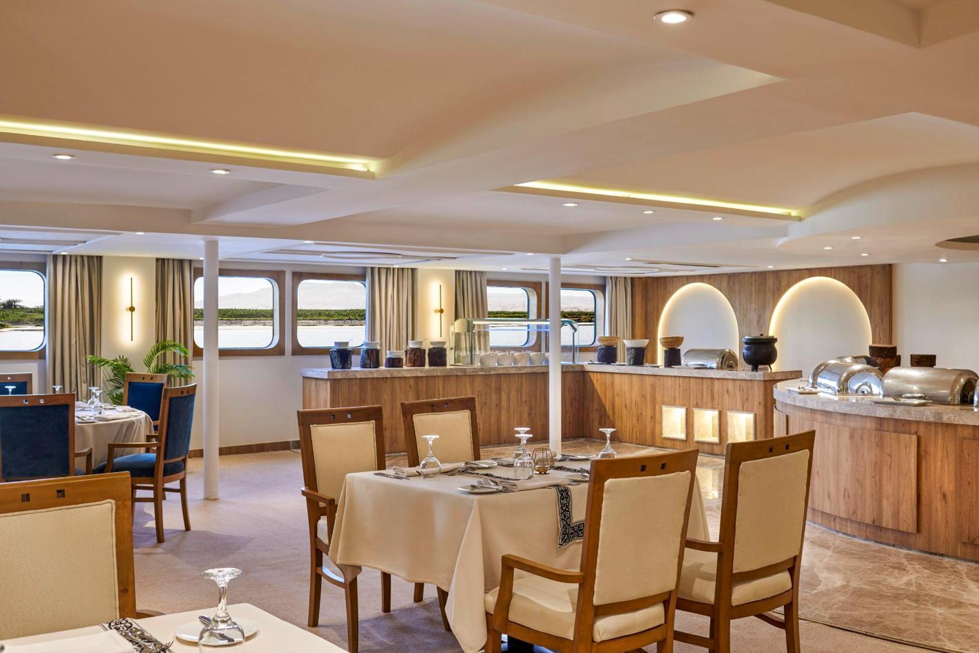 Moevenpick Royal Lotus Nile Cruise, Every Monday Four Nights From Luxor, Every Friday Three Nights From Aswan - Including Excursions & Sightseeing Exterior foto